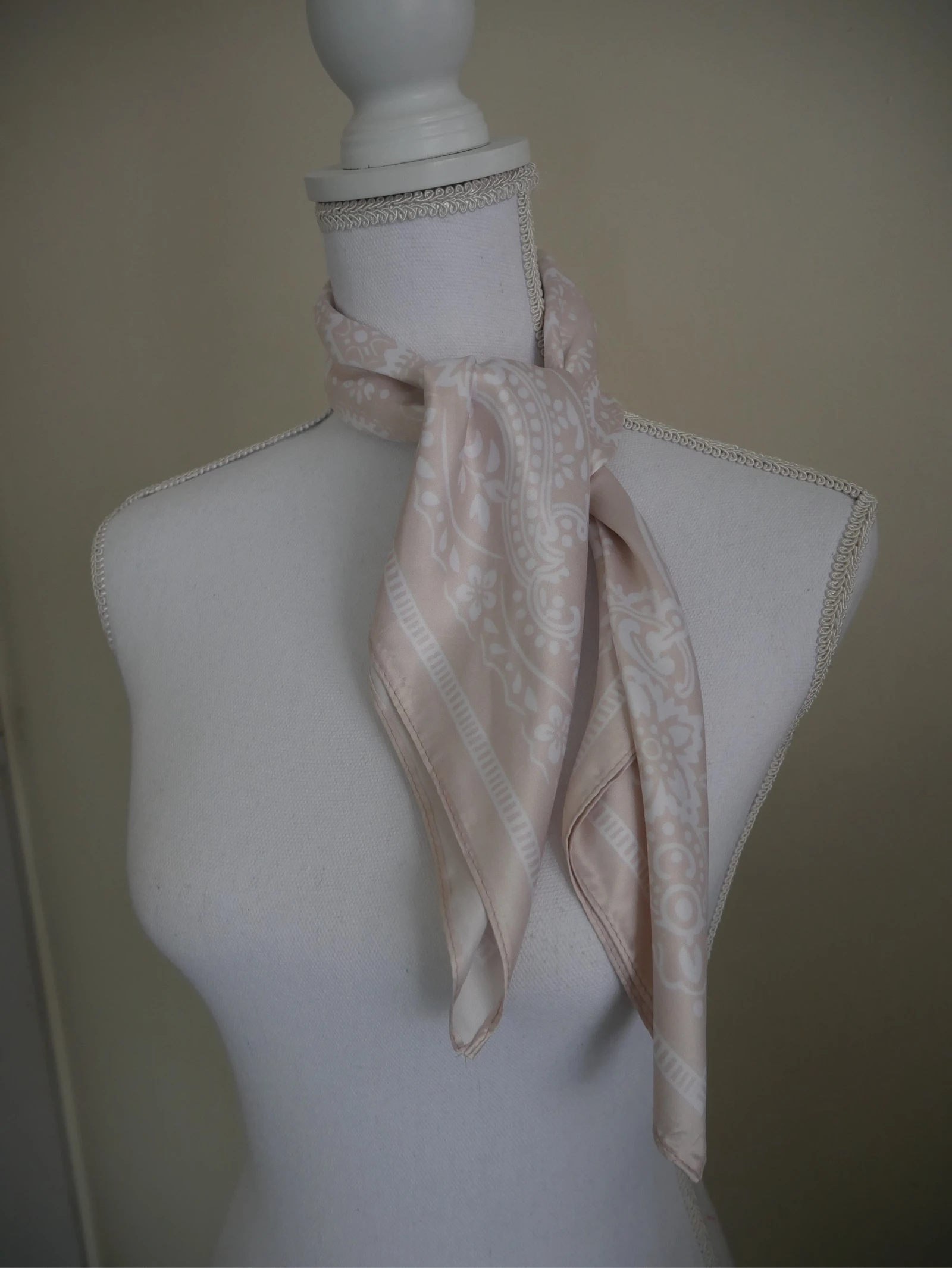 Nieuwe beige sjaal – photo 2